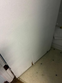 Door cracking