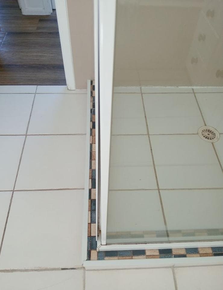 Misty Mountain shower area