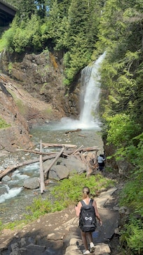 Hiking to Franklin Falss