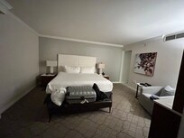 King bed suite