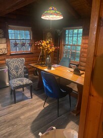 Super cool comfy kitchen eating area