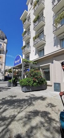 Eingang vom Hotel