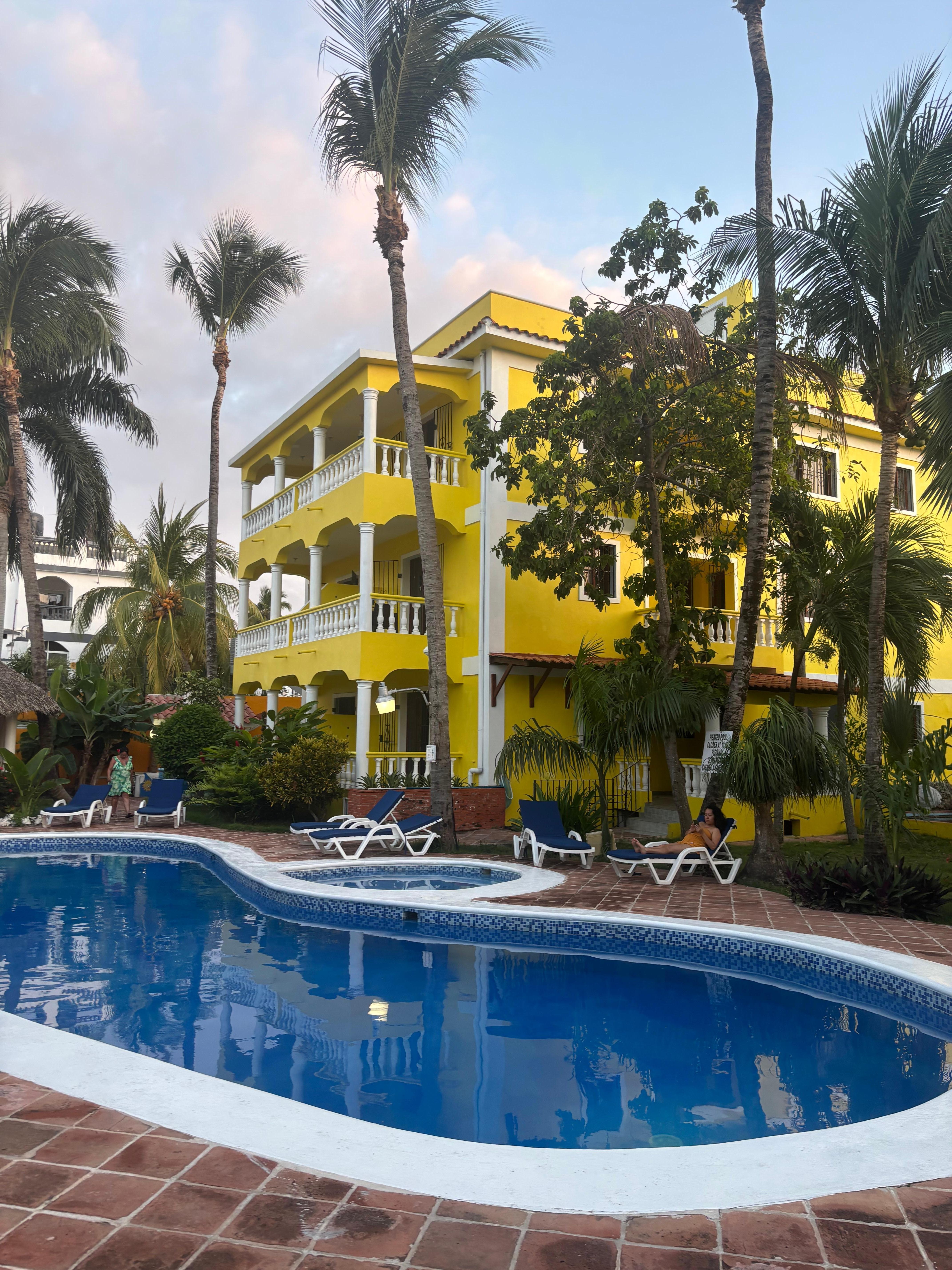 Alberca y jacuzzi