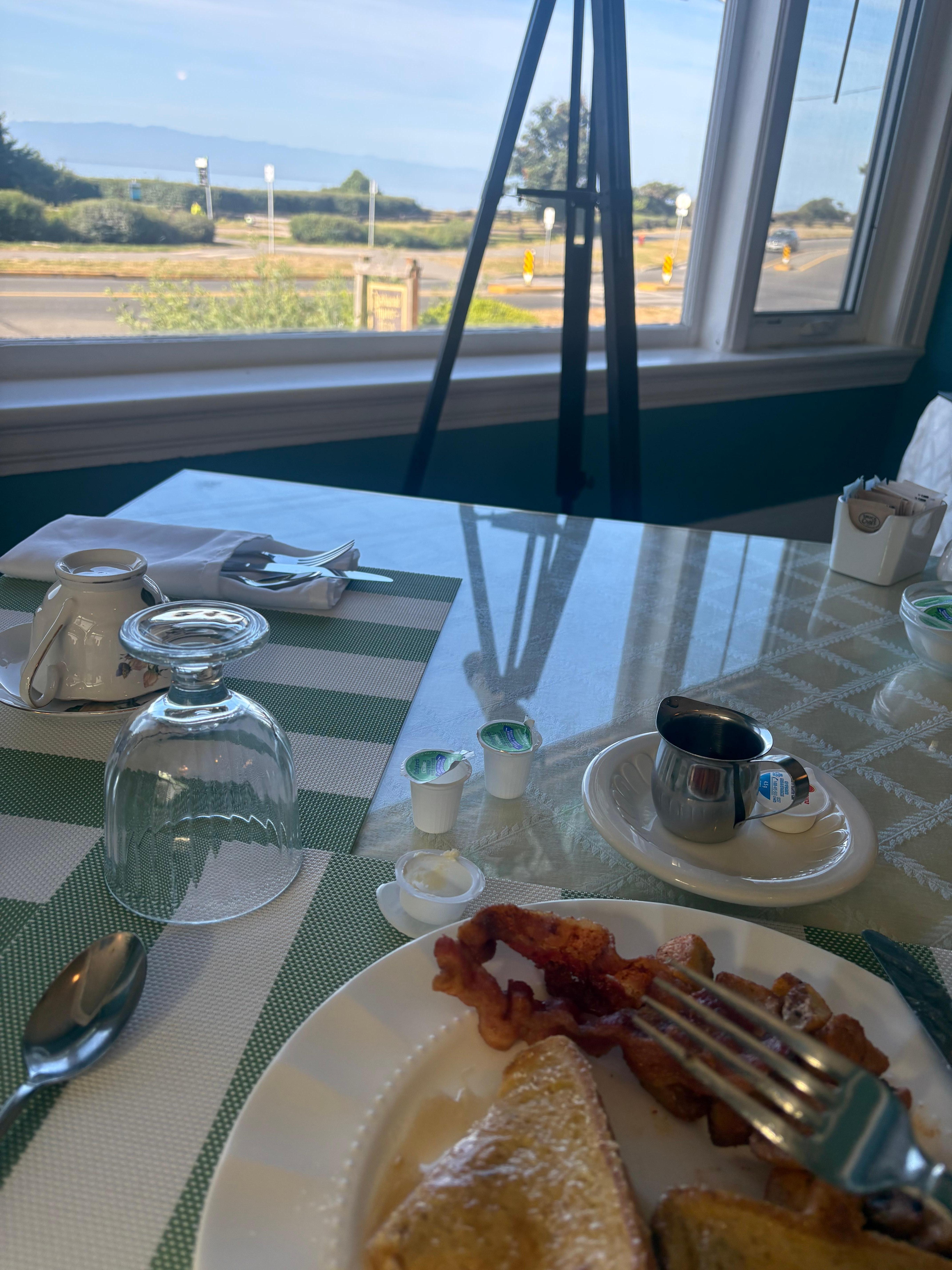 Breakfast room view