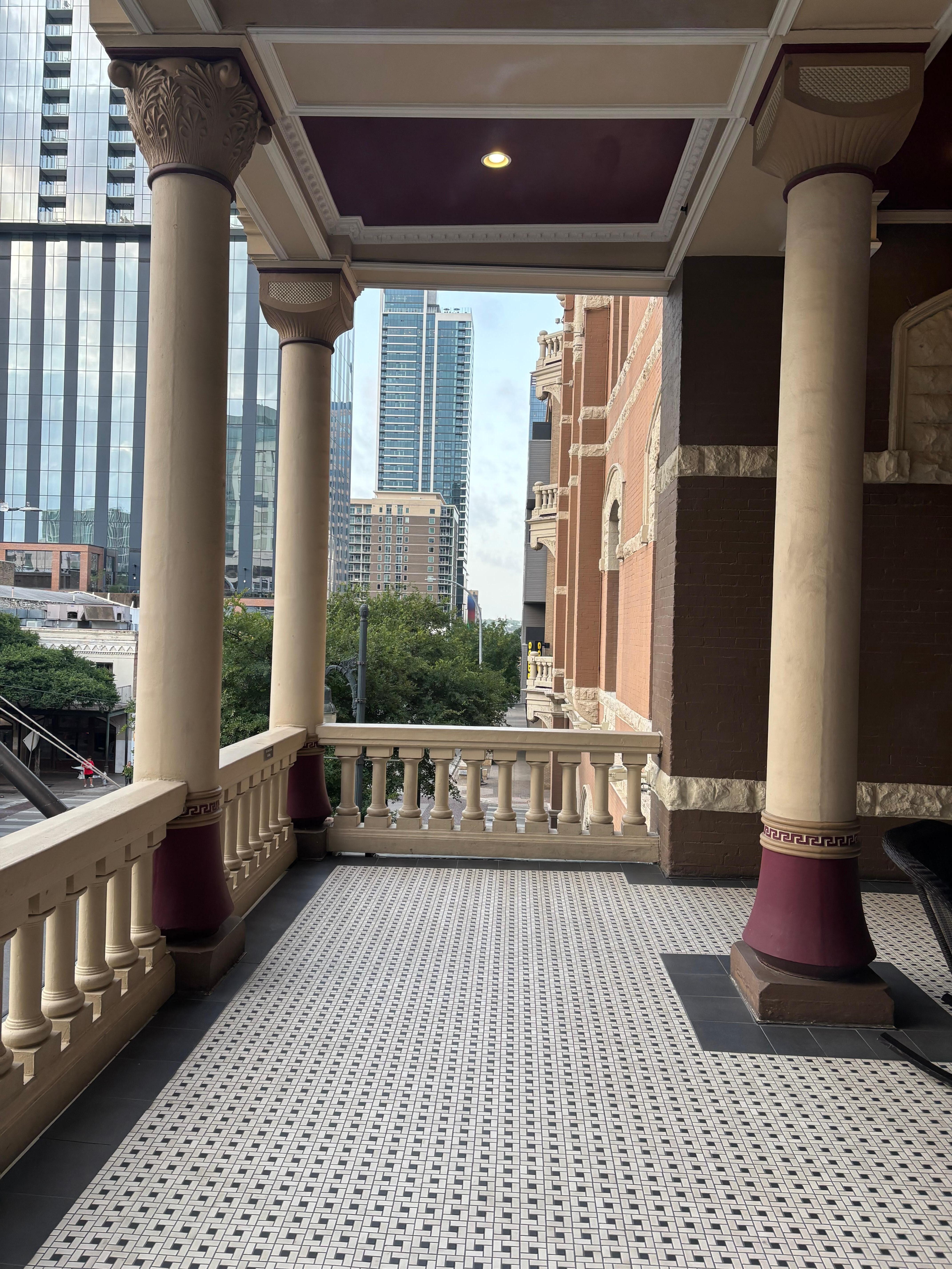 Mezzanine balcony