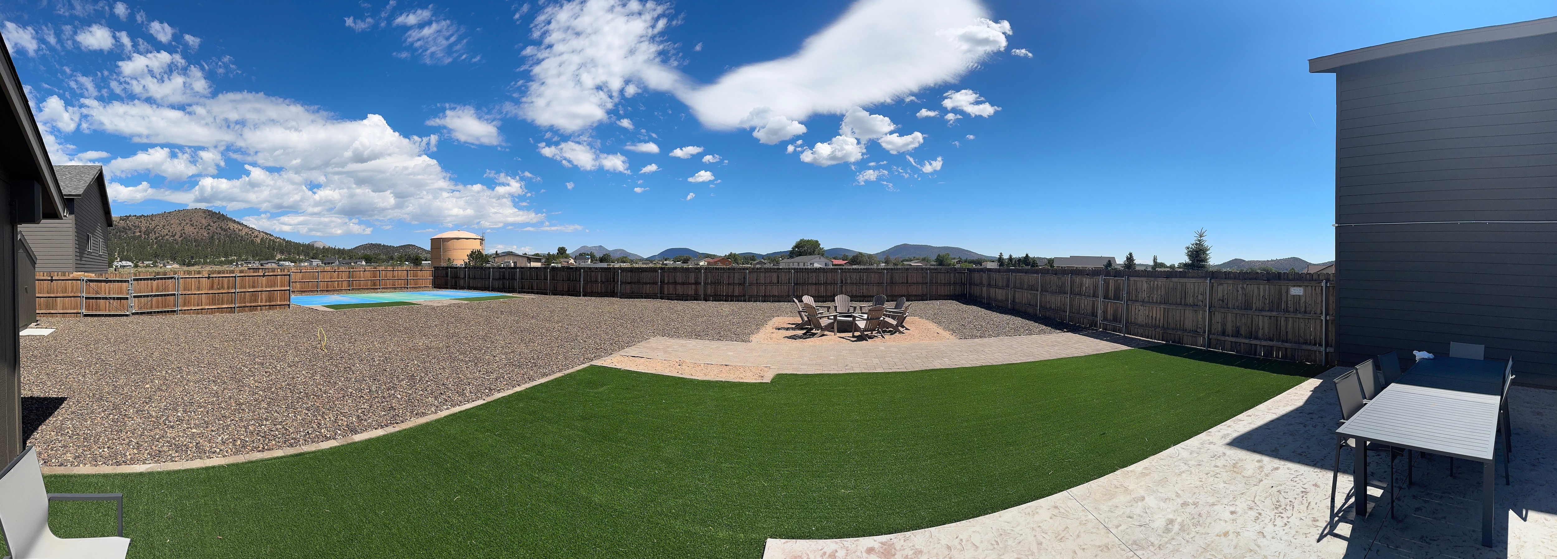 Lovely backyard with hot tub! 