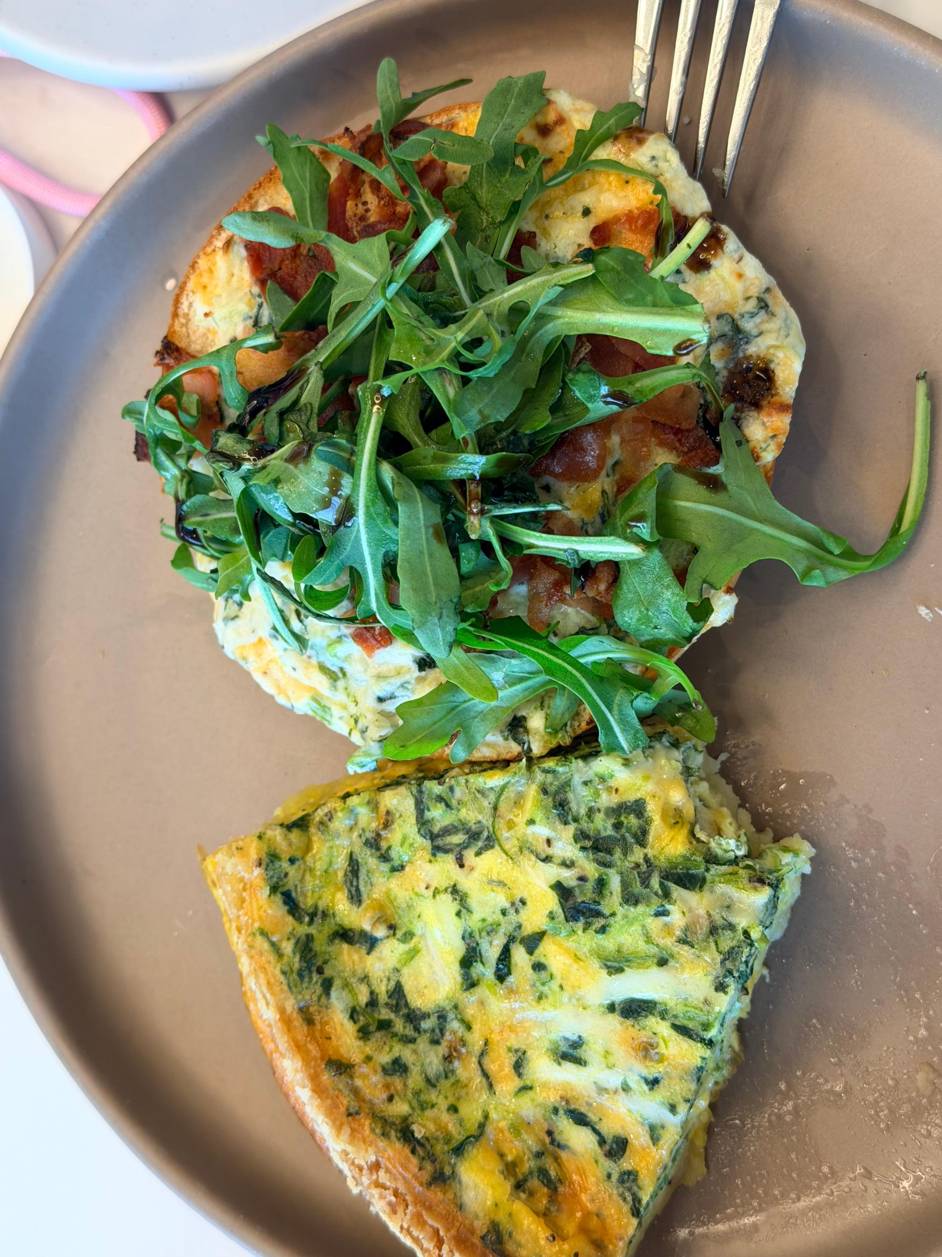 Delicious bagel with arugula and the quiche was amazing made in their very own kitchen 