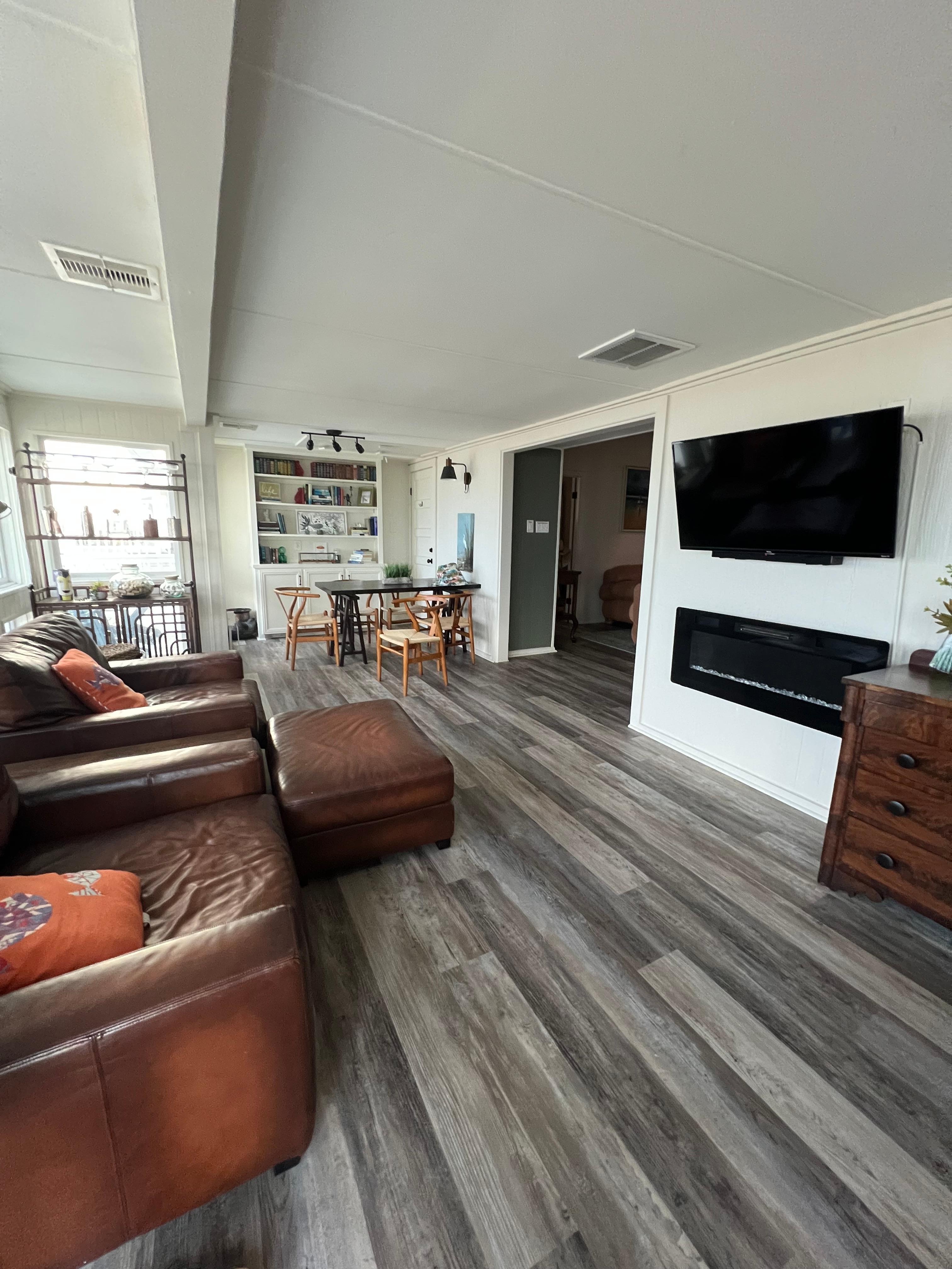 One of 2 living rooms 