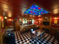 La piĂšce principale cuisine-zones repas et salon