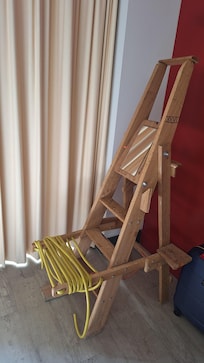 Designerstuhl..Allerdings haben wir uns nicht draufgesetzt. Sah uns zu filigran aus