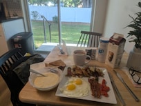 We enjoyed a relaxing breakfast Easter morning at Belmar Lofts!! The kitchen is fully equipped with everything needed for a comfortable stay! We loved it!!