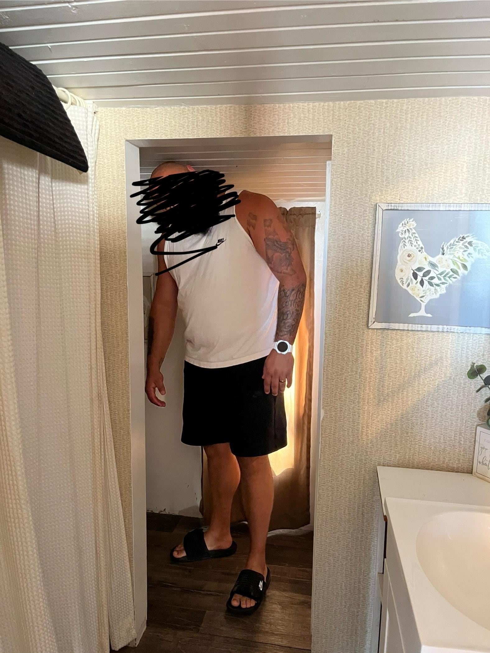 My husband is 6’2