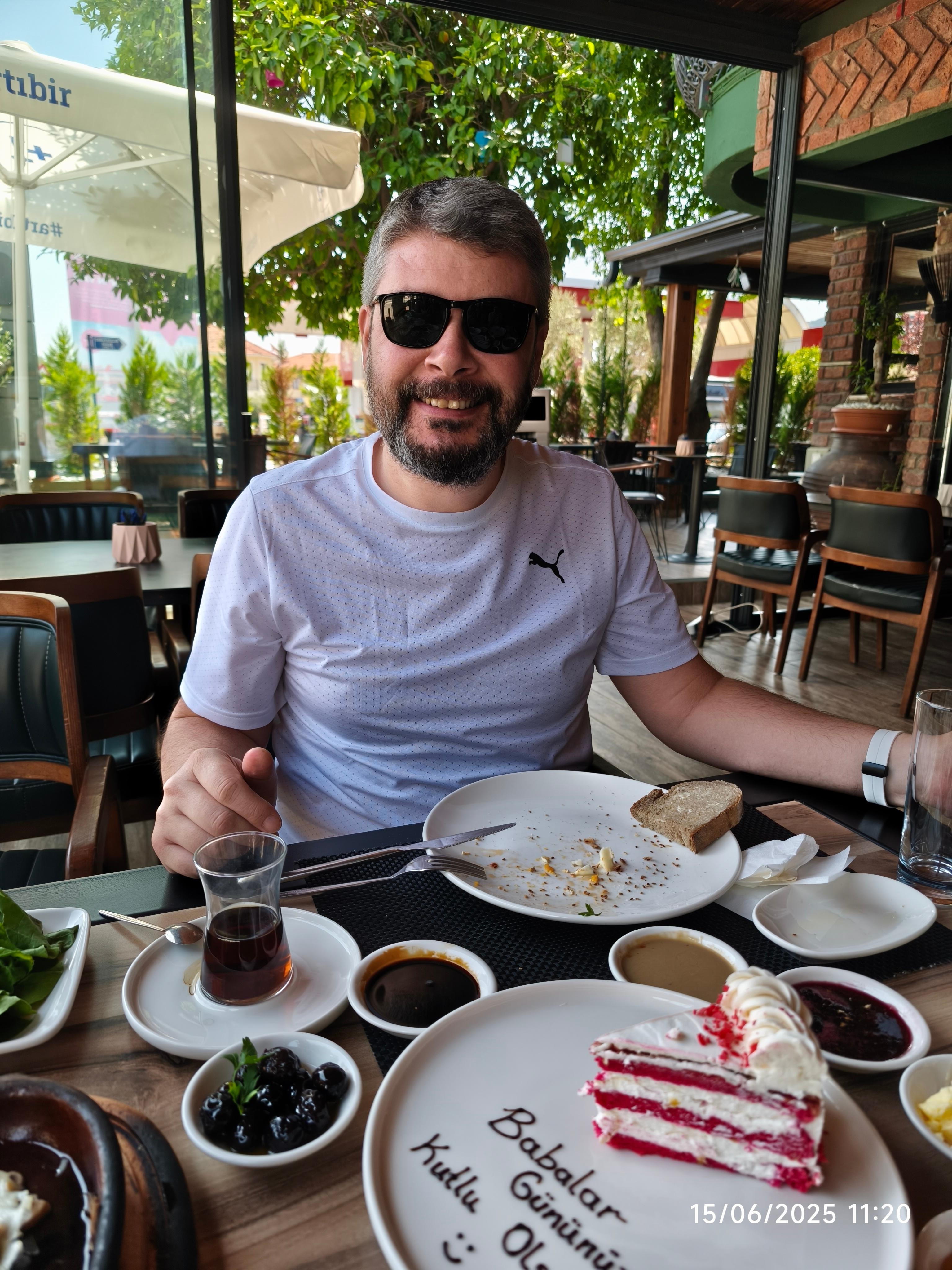 Sabah kahvaltısı bol kepçe, aklınızda kalan birşey yok 😀👍