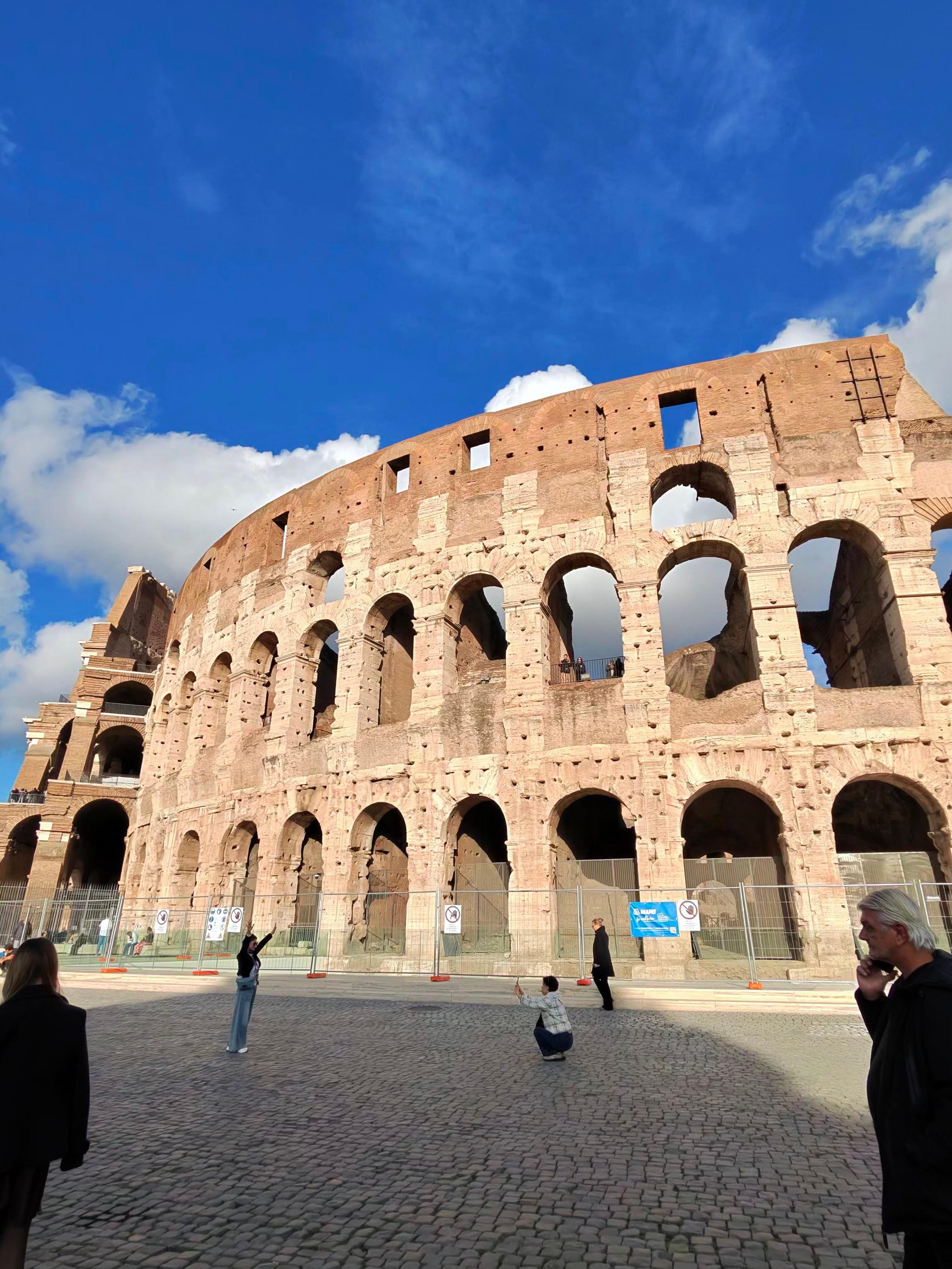 Walking distance to Colosseum.