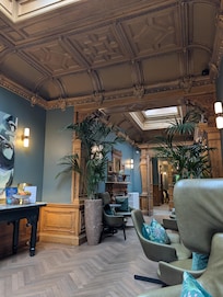 Tea lounge