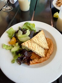 Pez Vela Hummus Salad