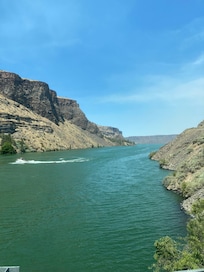 Lake Billy Chinook