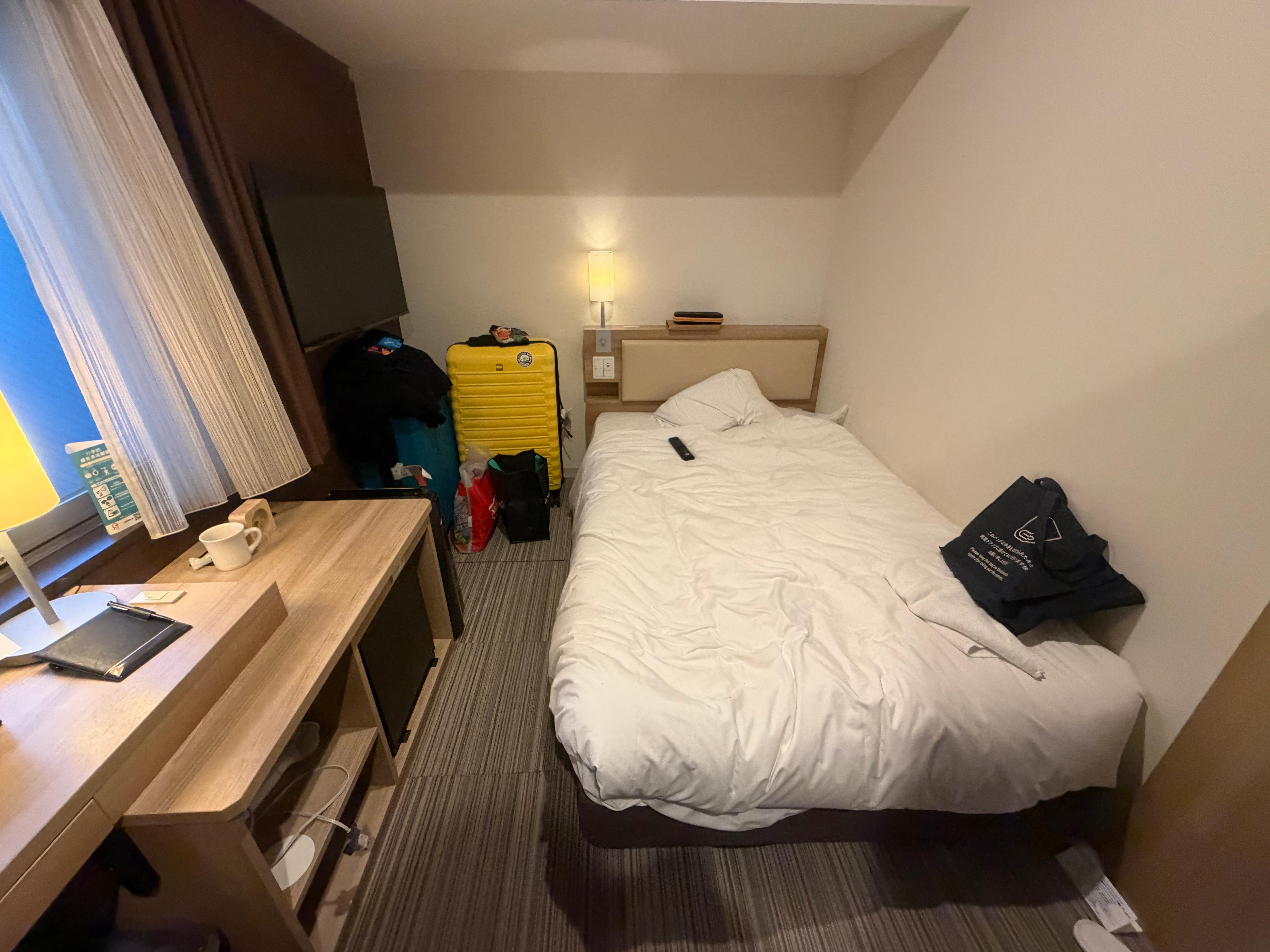 Room 919 - did the trick for a place to get my head down and store the ridiculous amount of merch I came back with.