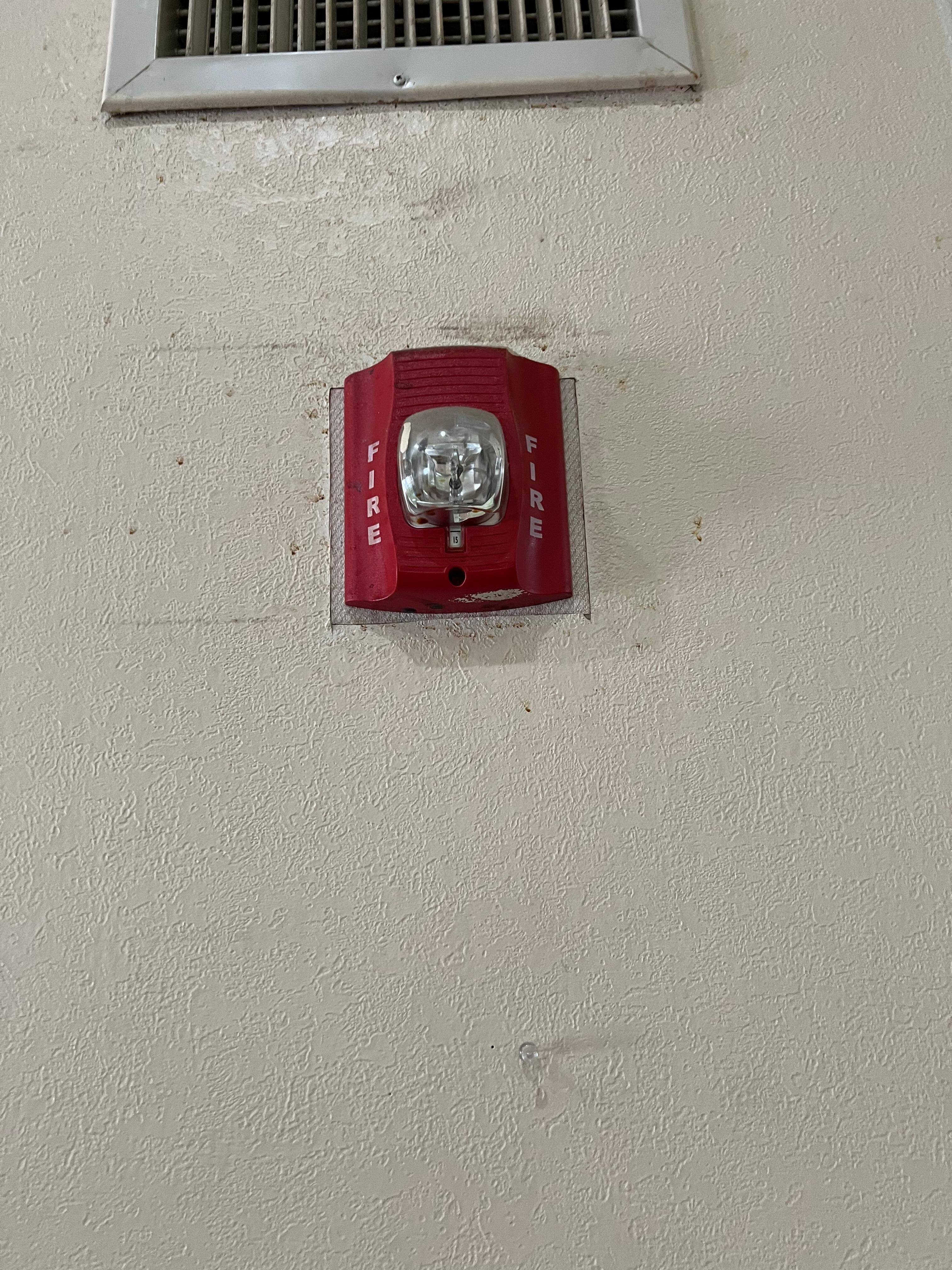 Dirty walls in lobby 