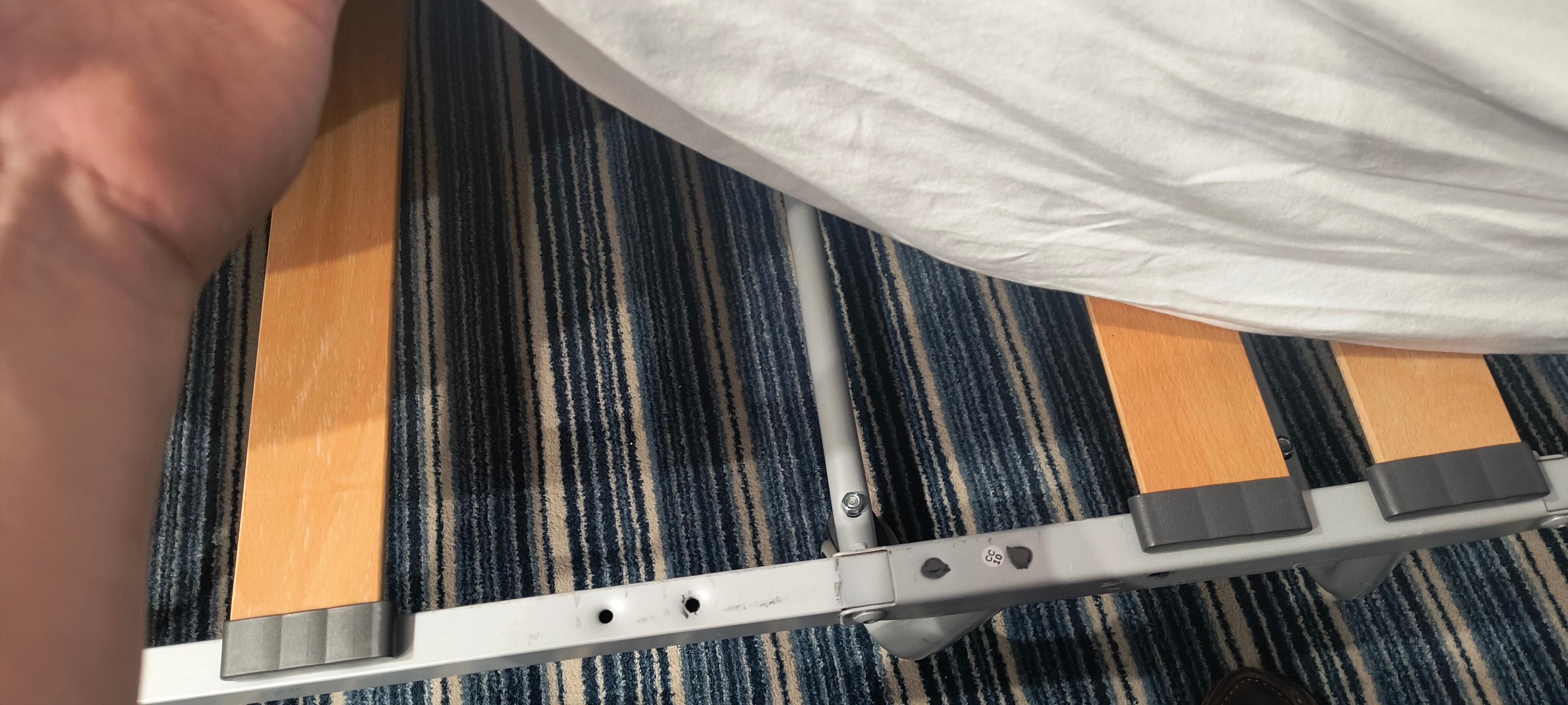 Cama danificada 