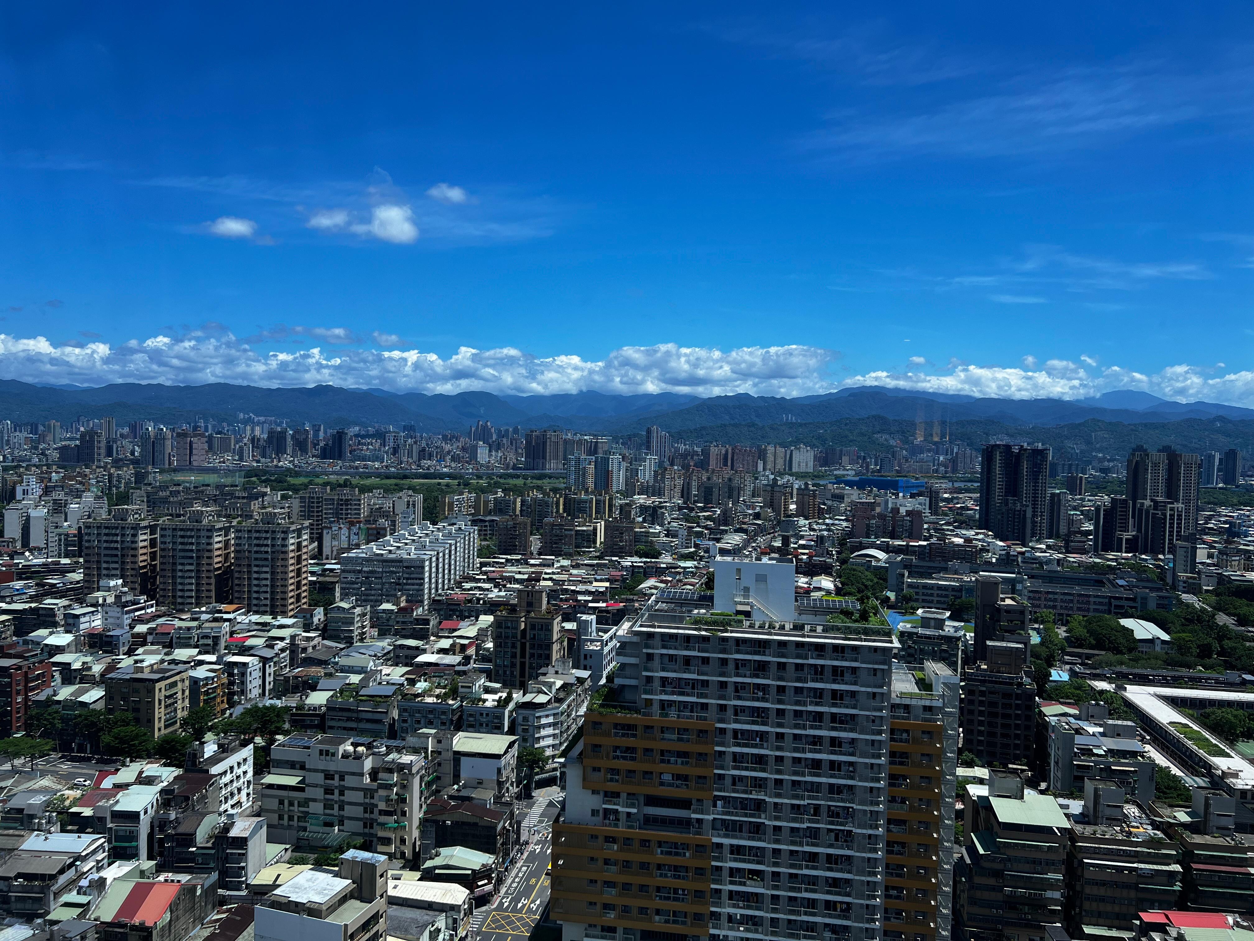 Beautiful view on 30th floor 3017