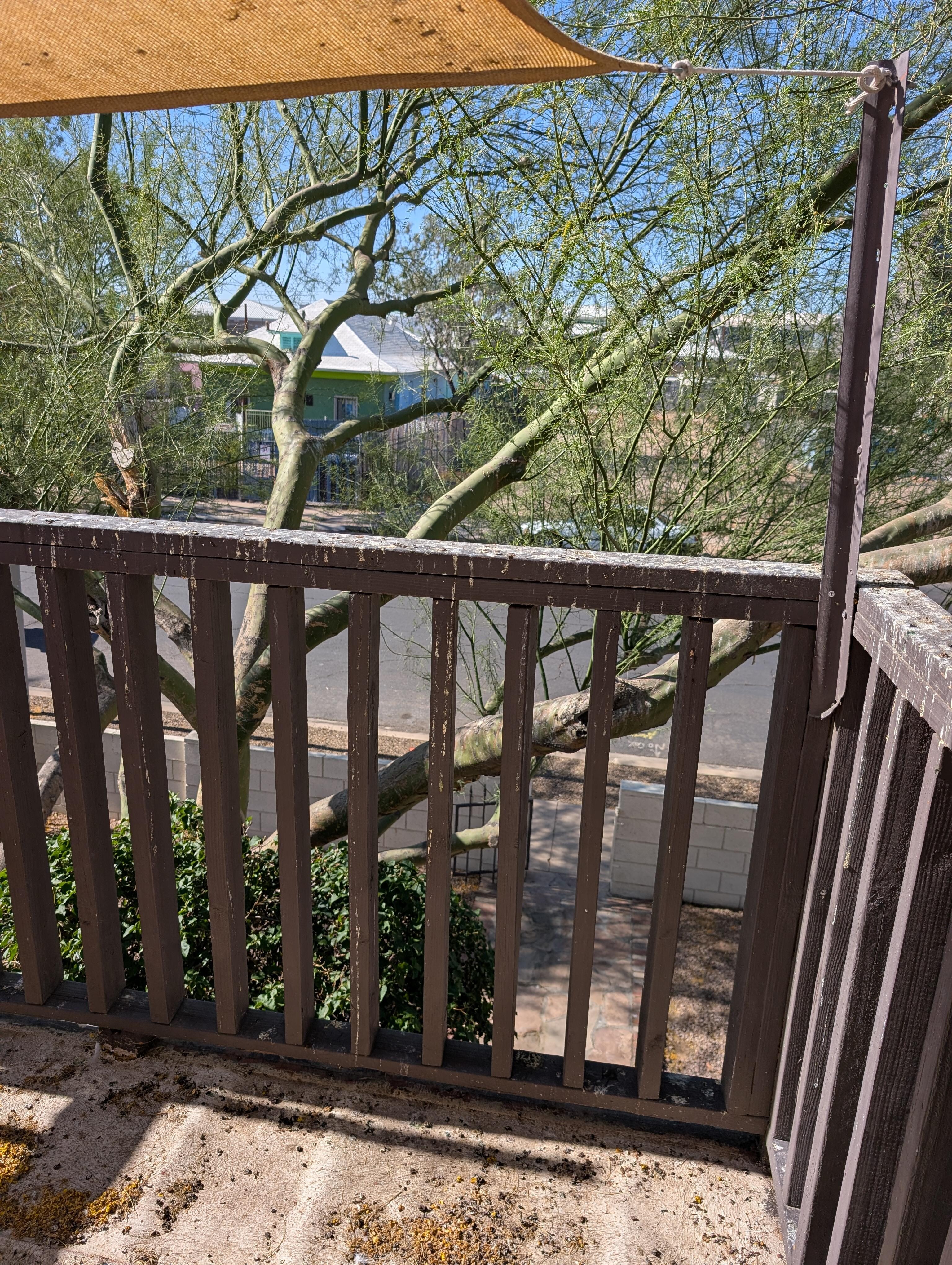 balcony 