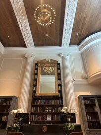 Front desk is stunning!