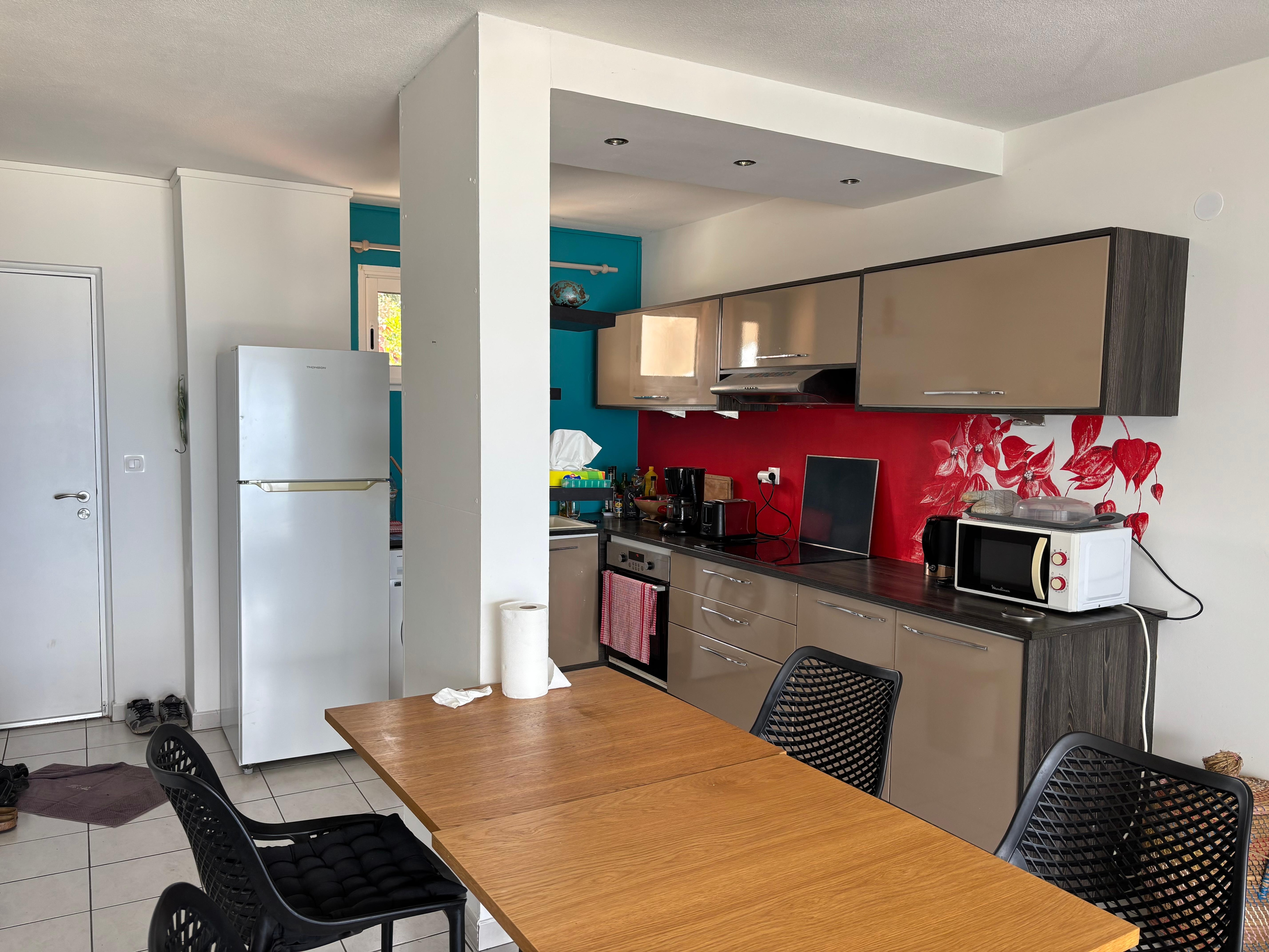 Cuisine moderne et bien équipée 