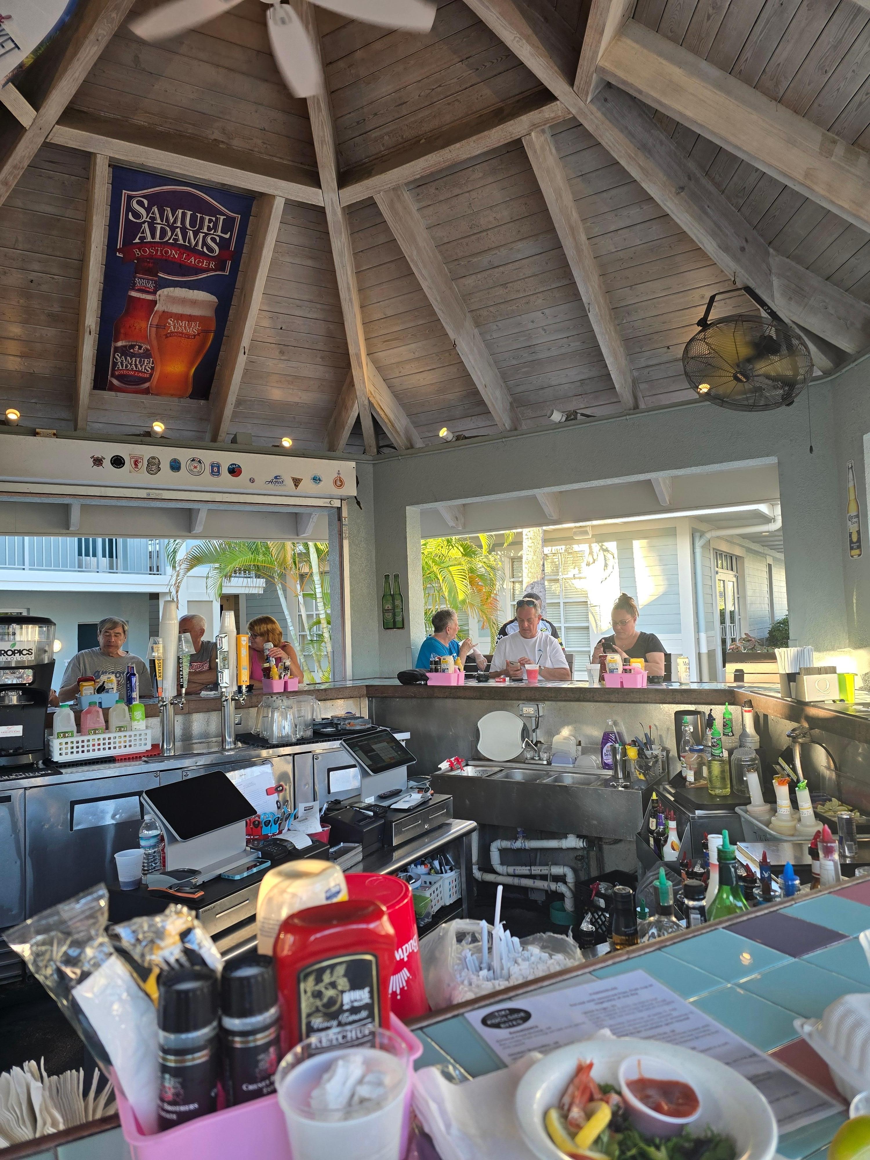 Very nice and lively pool side bar. There was also a live DJ spinning the tunes.