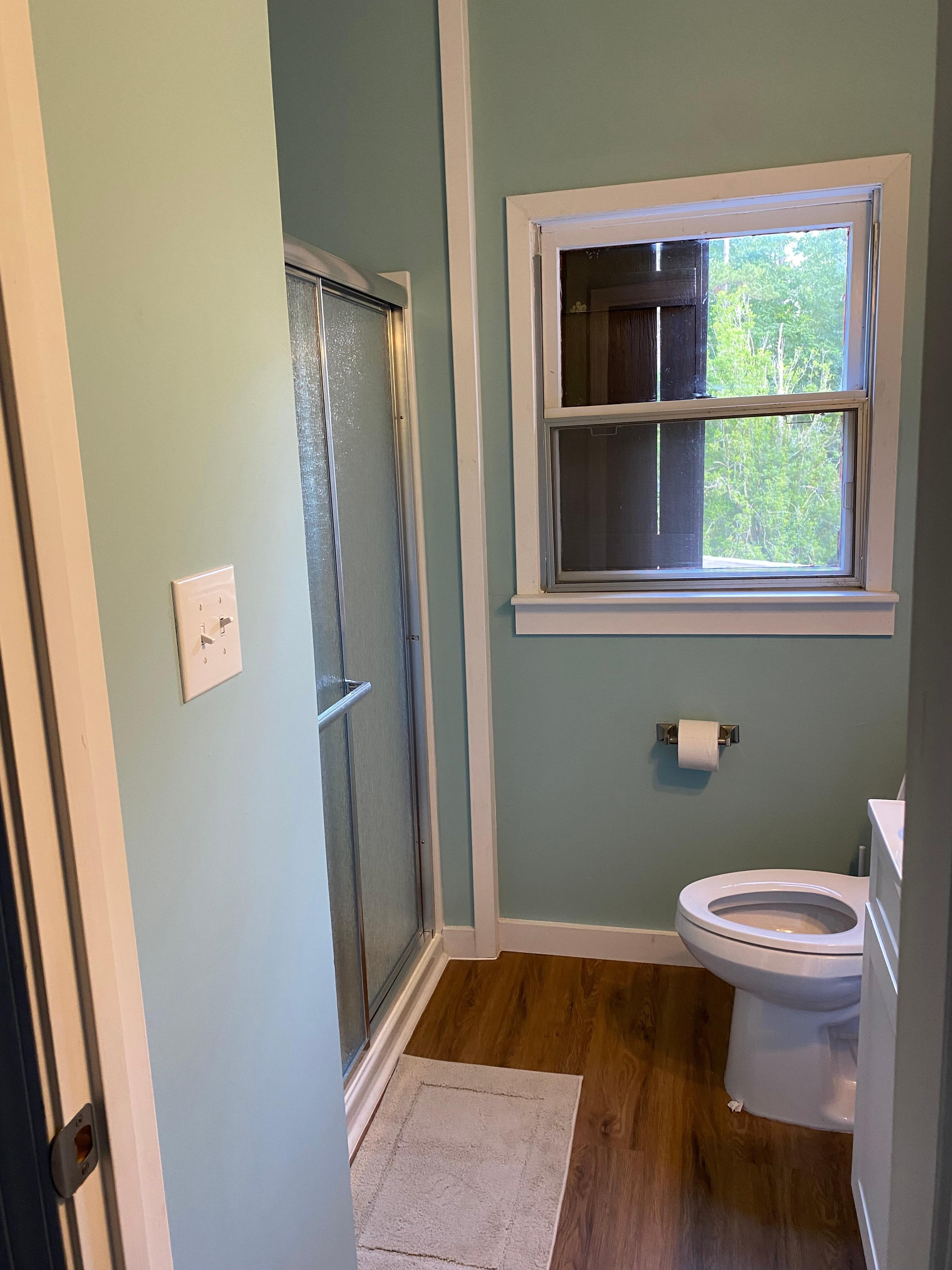 Second floor full bathroom 