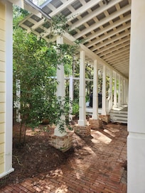 Beautiful walkway to the inside of the house.