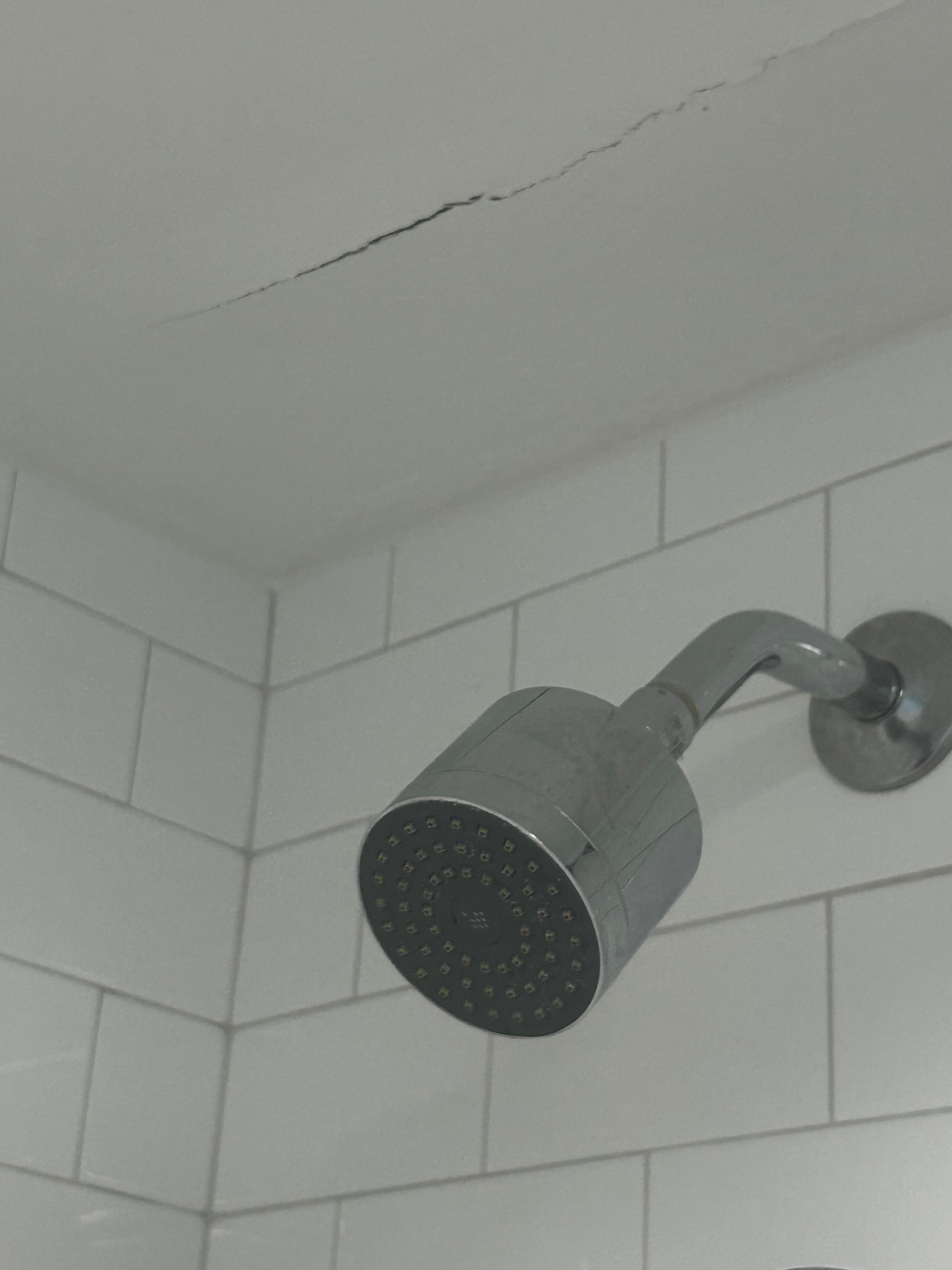 The shower crack 