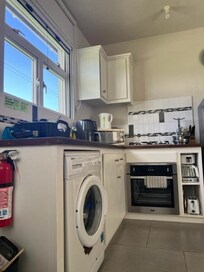 good kitchen and the washing machine was simple to use. nice view fro the kitchen window as well.