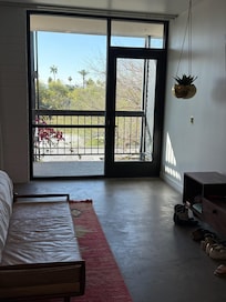 balcony with (broken) firepit :/