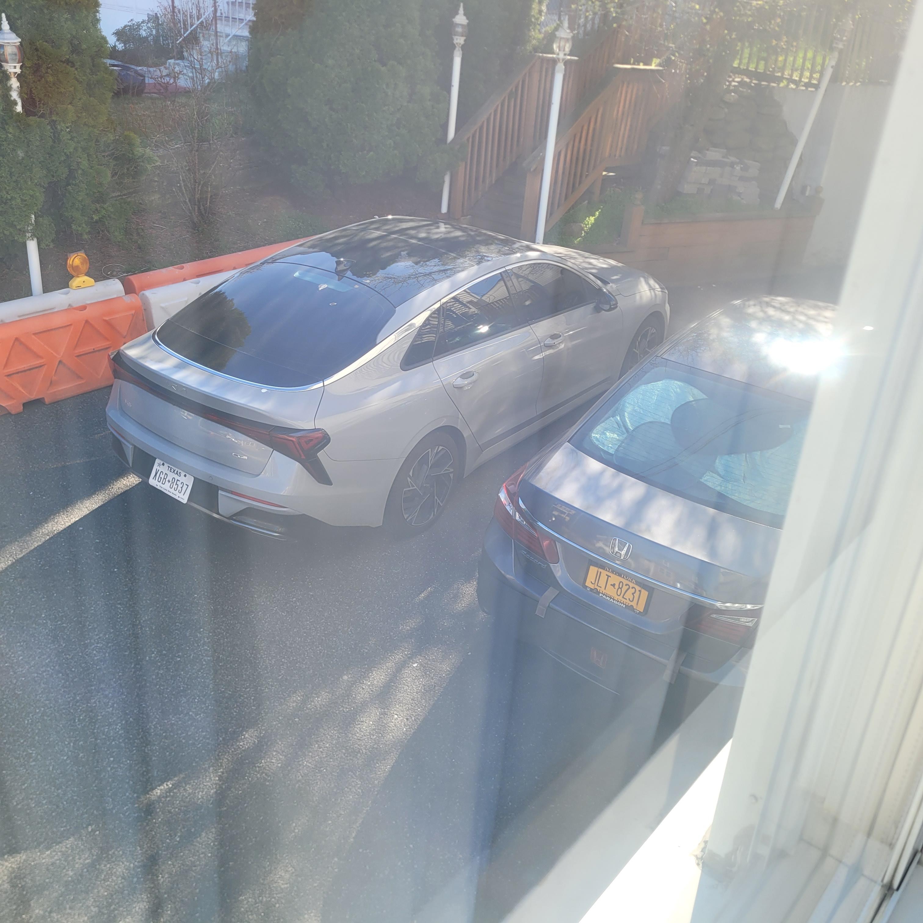 Parking next to the upstairs tenant. Multiple texts and being yelled at by the "landlord". Do not advertise that PARKING in included if it is not.