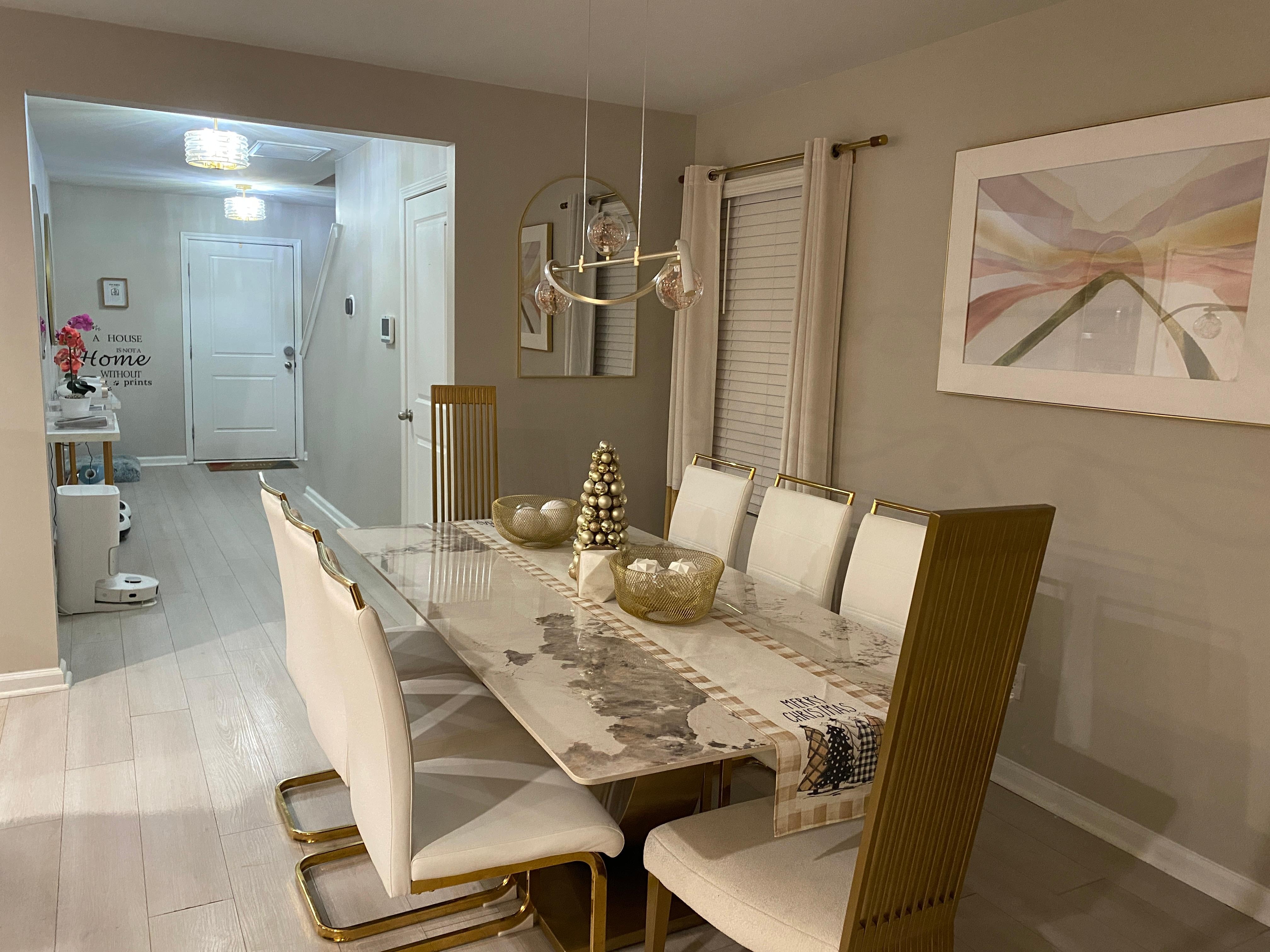 The dining area and foyer.