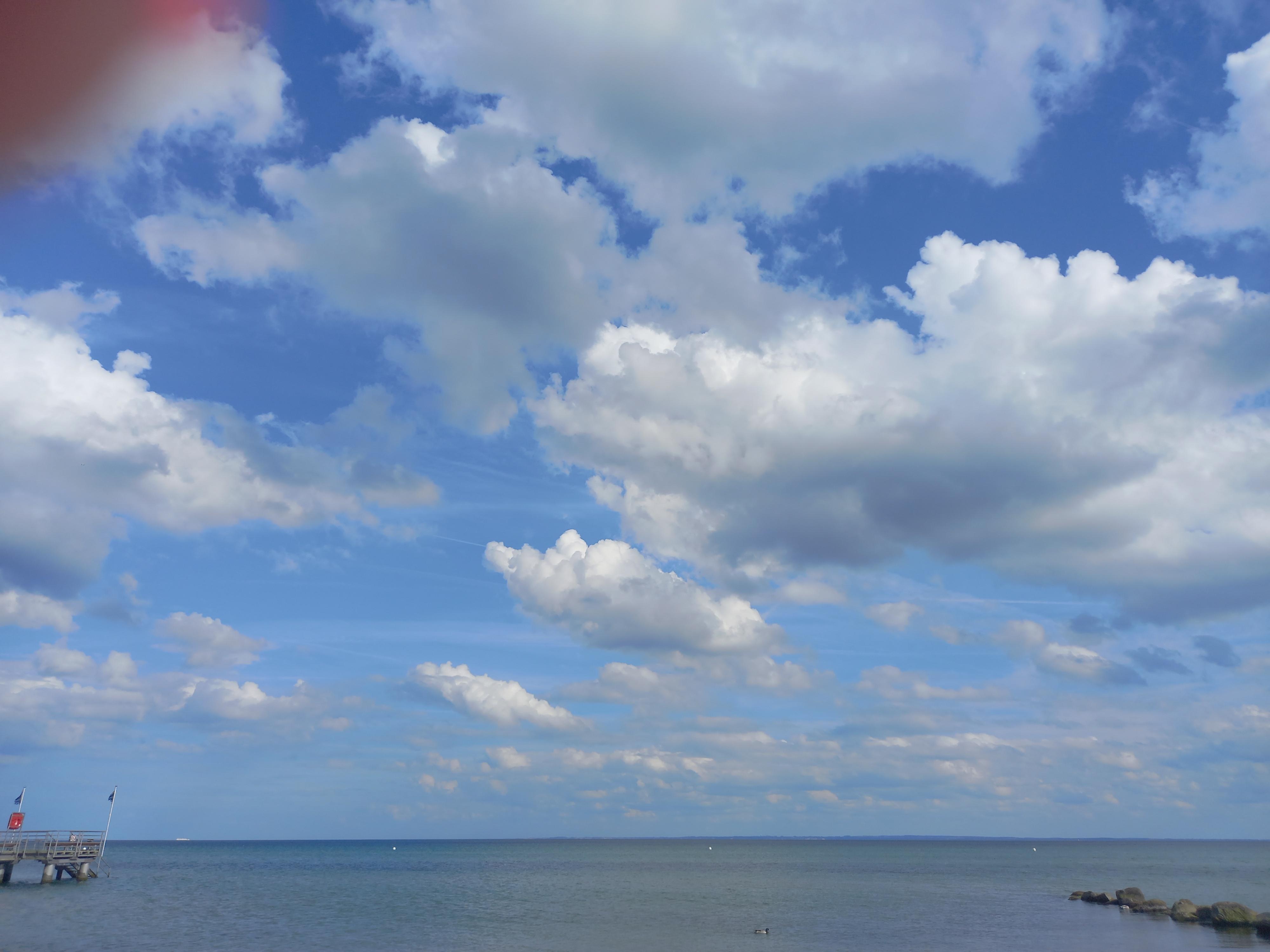 Der tolle blaue Himmel über Grömitz