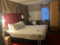 部屋は非常に広く、荷物を広げるスペースは十二分にあります。