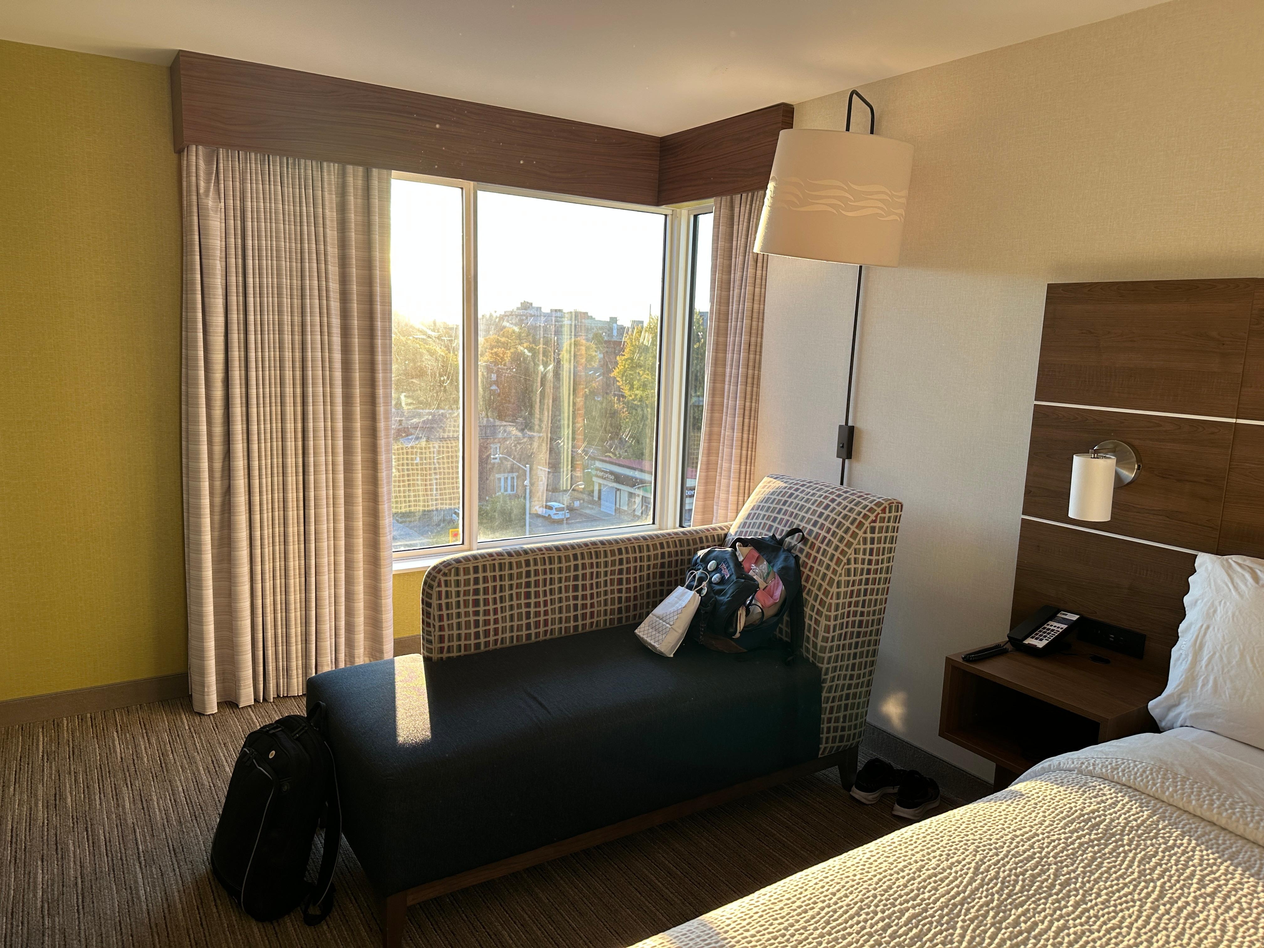 chaize lounge /couch to spread out.  Room in good shape