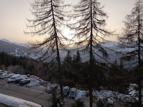 Vue de l'appartement, dégagée et beau coucher de soleil