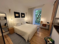 Room with balcony door