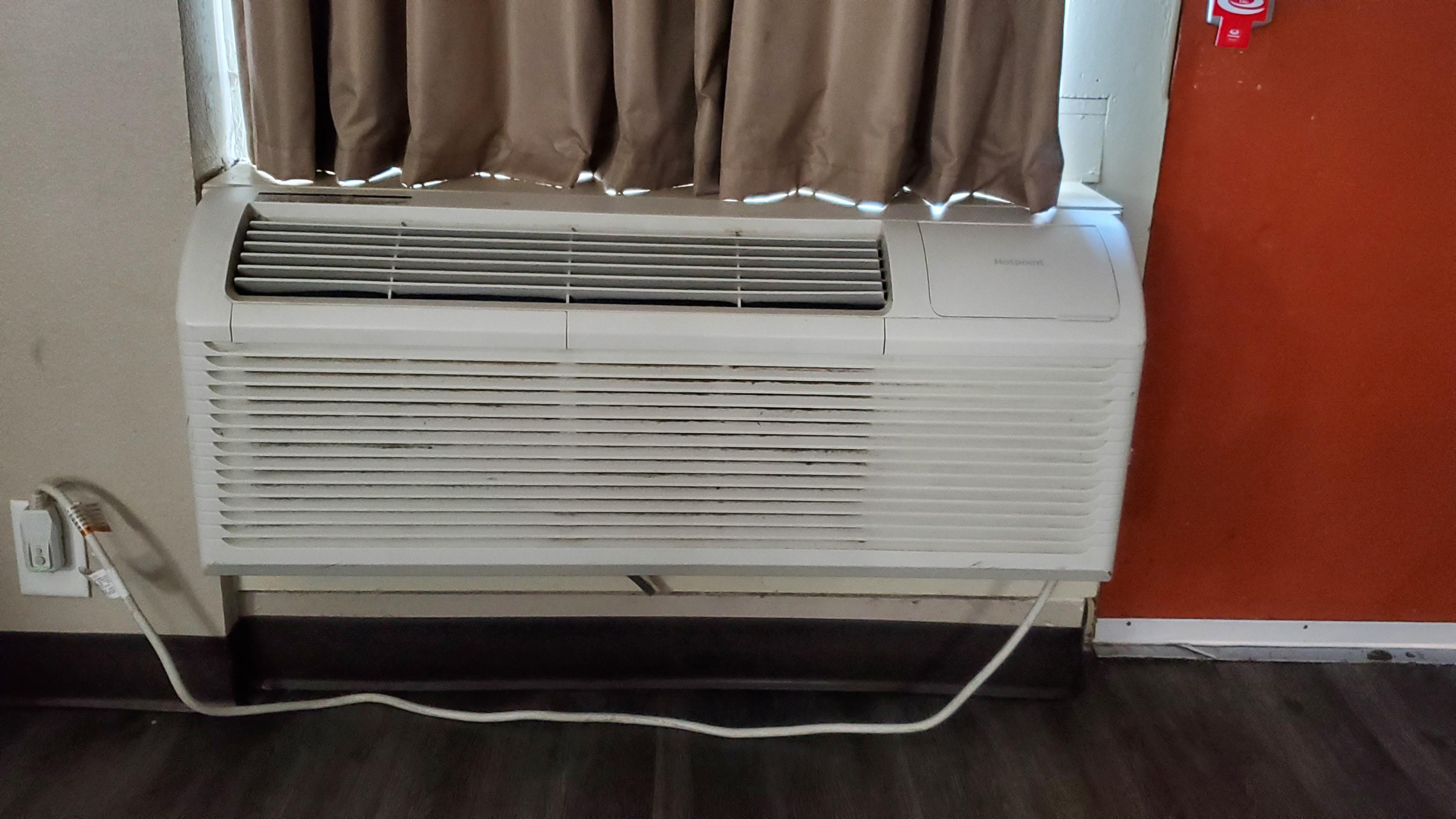 After trying to wipe some of the grime off the ac and it's still so dirty. 