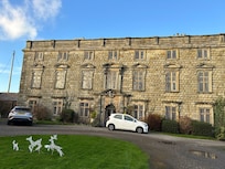 Outside needs renovation but this is an ingoing thinh