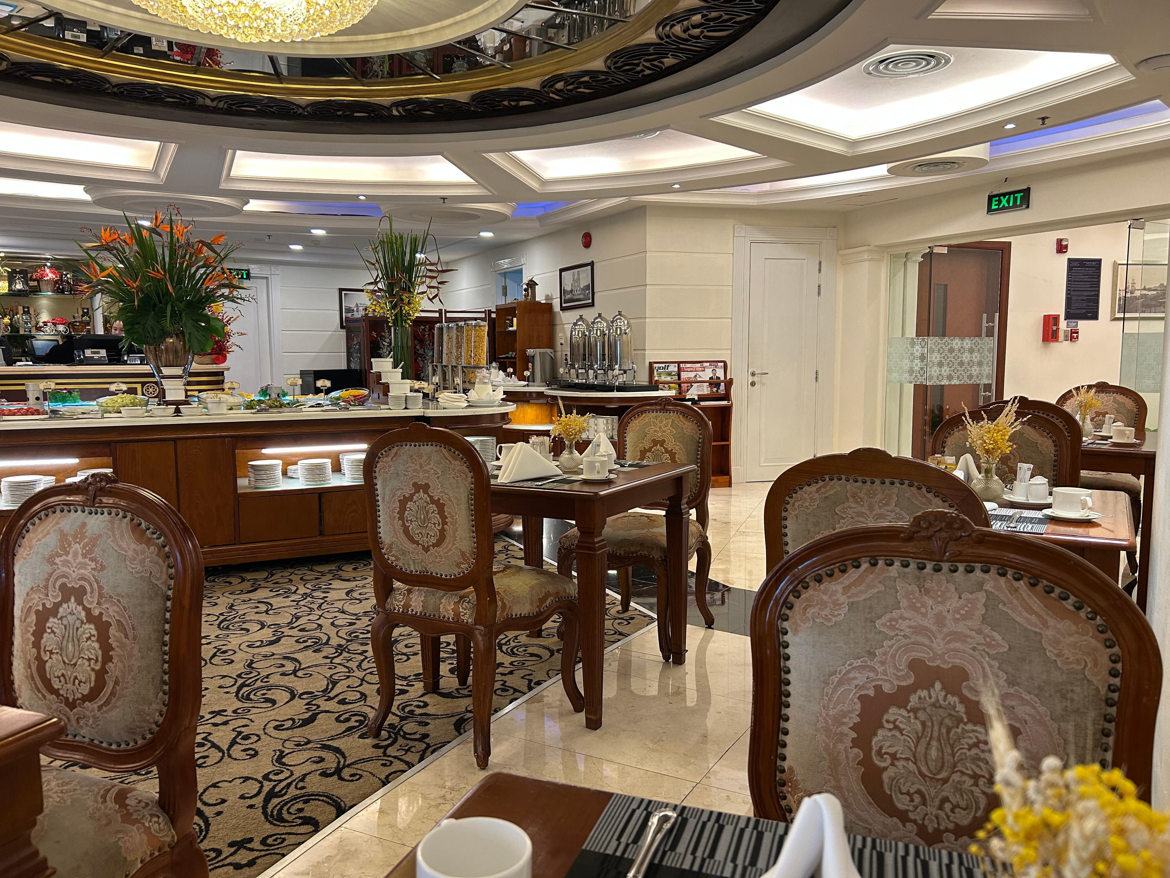 Breakfast room