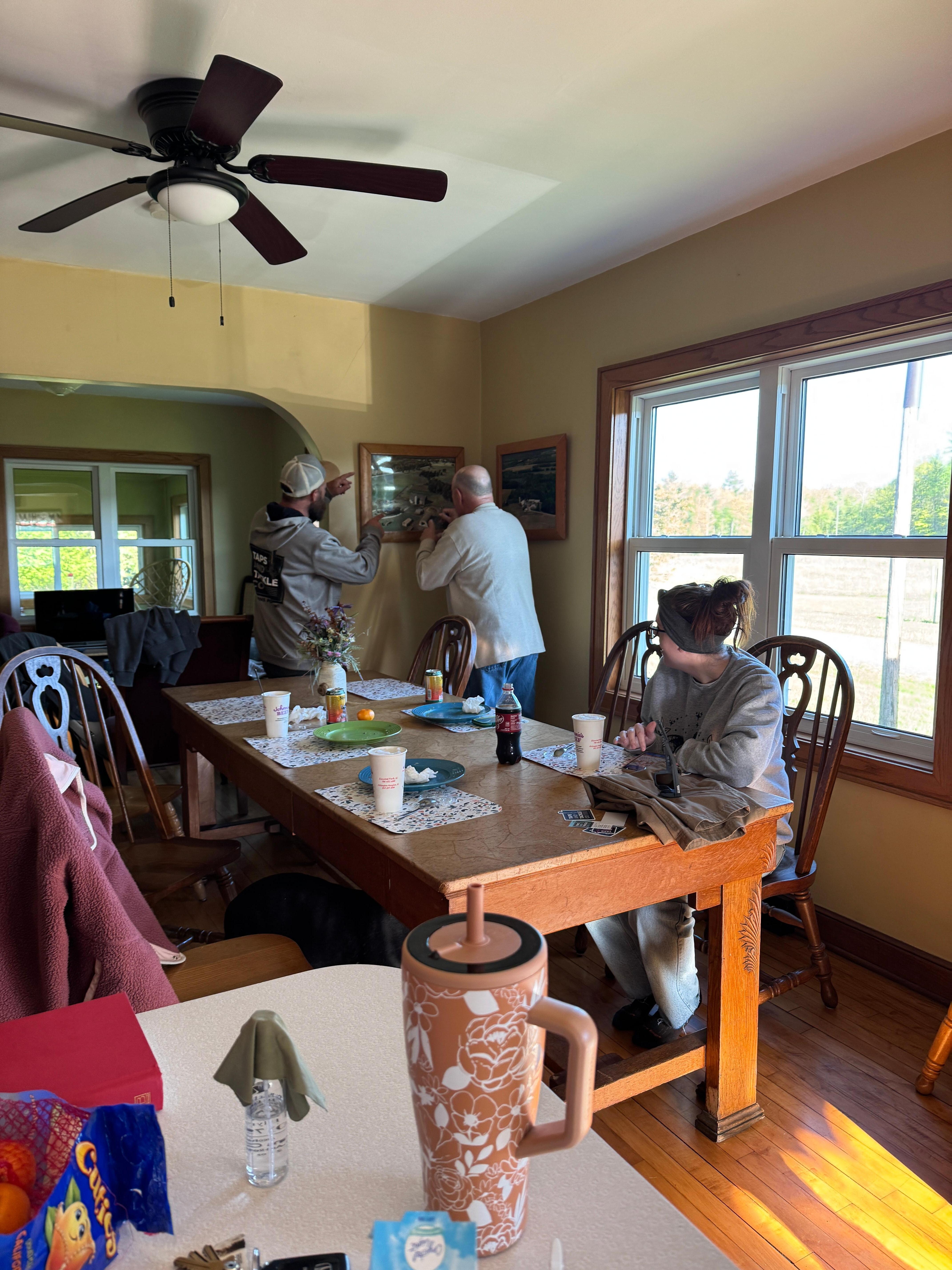 Dinning room large and comfortable 