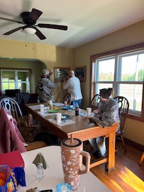 Dinning room large and comfortable