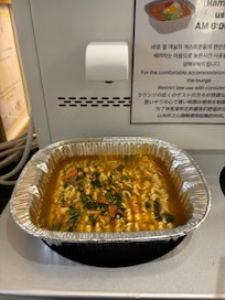 無料ラーメンは5種類もあります!辛いもの、辛くないもの、ジャジャンミョンのようなものもありました。