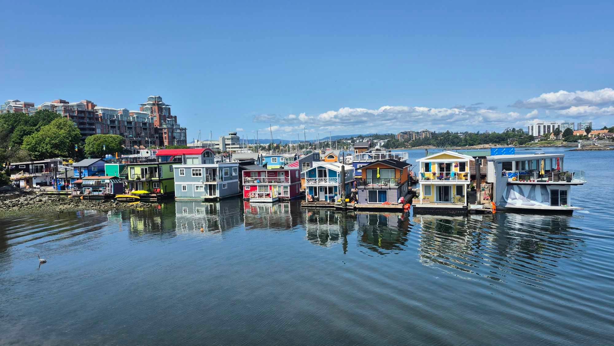 A quelques minutes à pied d'un petit village flottant