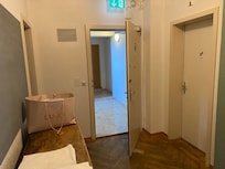 Rough between room and hallway