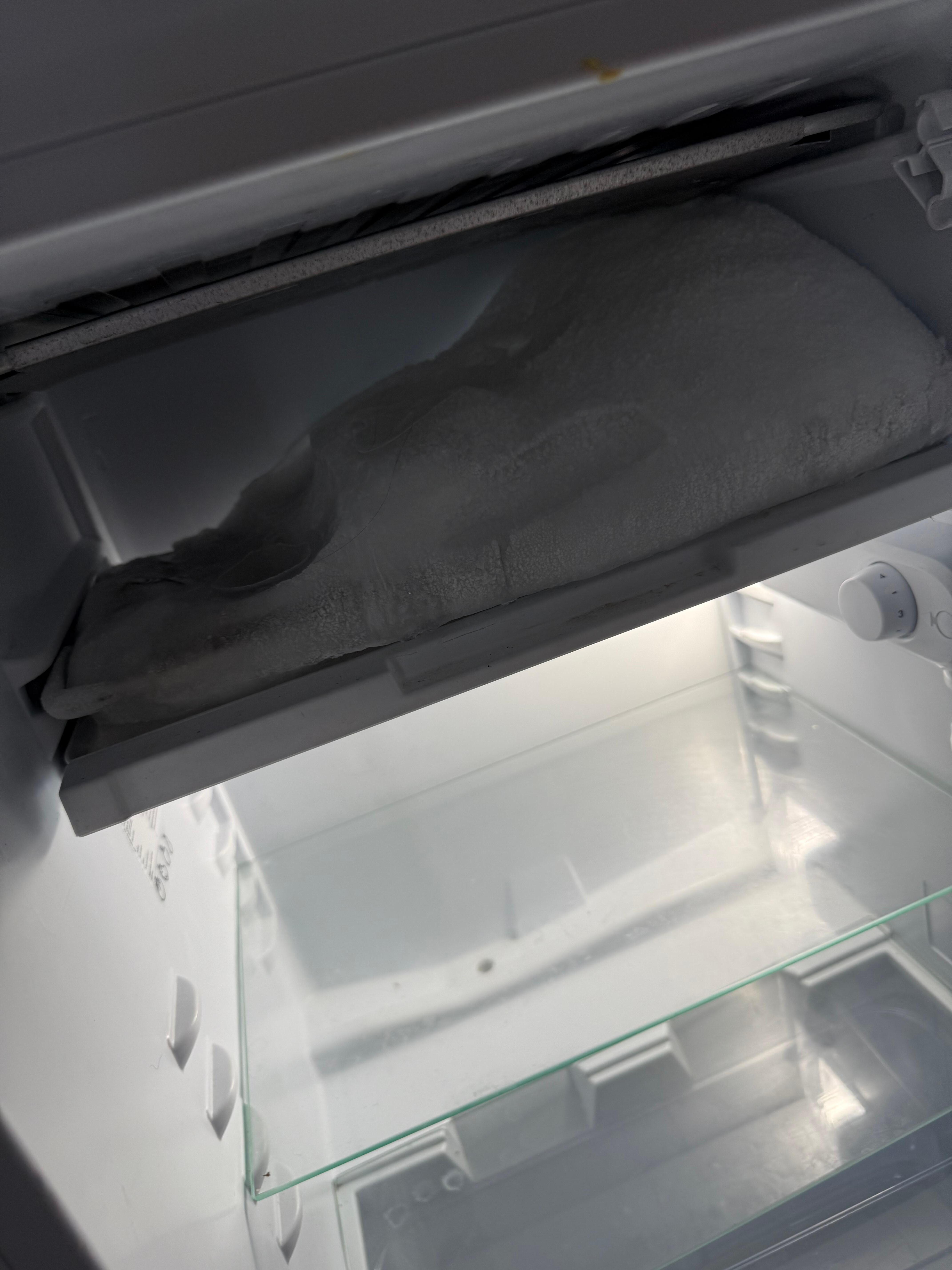 Ghiaccio in eccesso nel freezer